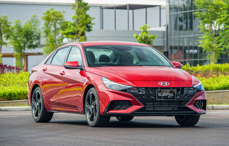 Hyundai Elantra 2023 bản N-Line có giá 799 triệu VNĐ